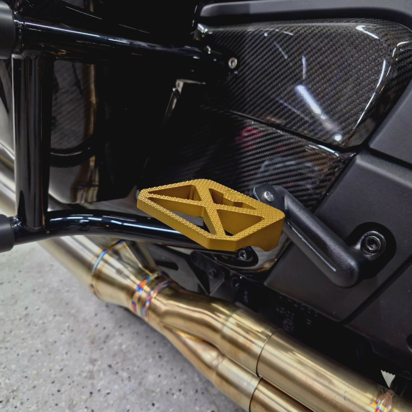 Pistol Grip Mini Floor Boards