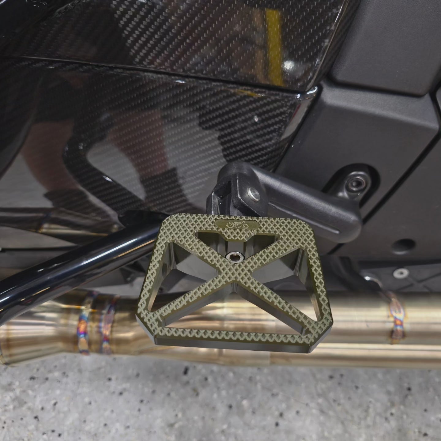 Pistol Grip Mini Floor Boards