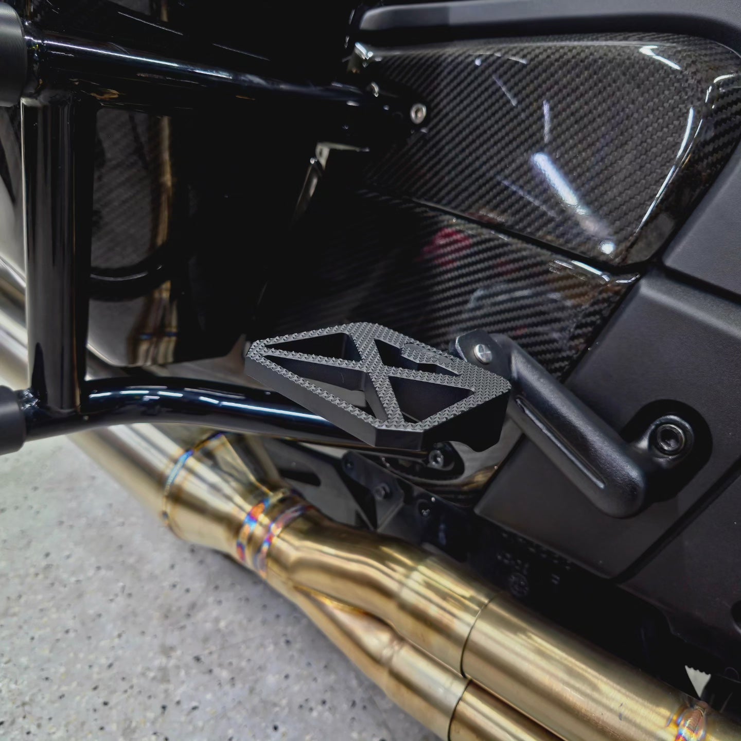 Pistol Grip Mini Floor Boards