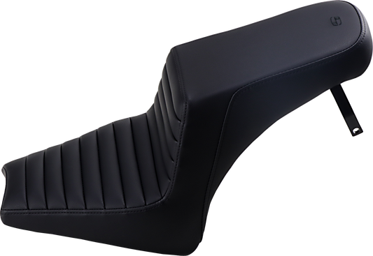 SADDLEMEN Step-Up Seat - Front Tuck-n'-Roll/Rear Smooth - Black - Scout Bobber I18-33-171
